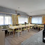 Nyaraló Anneliese By Interhome Fügen